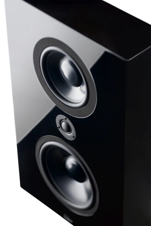 Lyngdorf FR-1 black closeup2.jpg