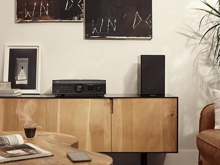 Denon PMA-1700NE_Black_06.jpg