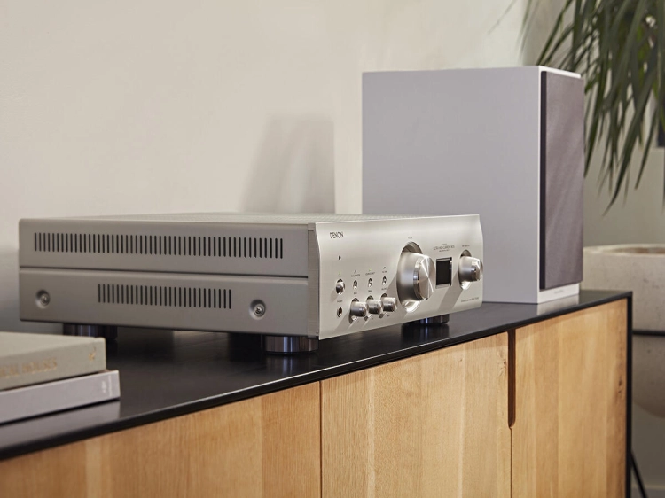 DENON PMA-1700NE Silver_05.jpg