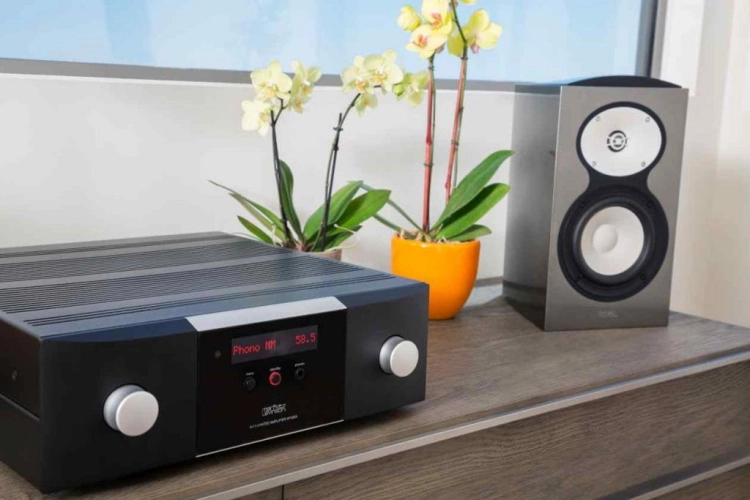mark-levinson-vollverstaerker-5805-phono-preamp-1024x683.jpg