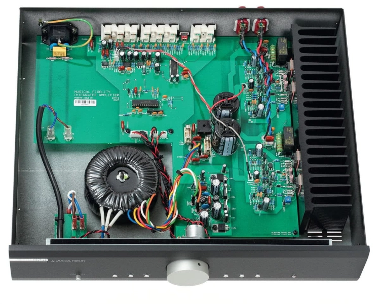 dz0xMjAwJmg9OTYy_src_55370-musical-fidelity-m2si-audiocompl-fot7.jpg