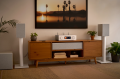 LS_JBL_250BWHT_WideProductNextToCradenzaGrillOn_WidePDPPage_01000.png