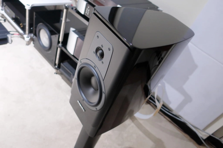 2020-08-30-TST-Dynaudio-Contour-20i-2.jpg