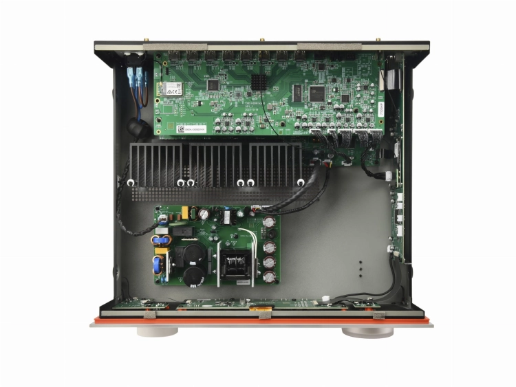 LS_JBL_MA7100HP_RECEIVERS_Internal_WHTJPEG.jpg