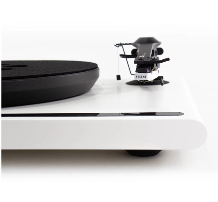 roksan-attessa-turntable (4).jpg