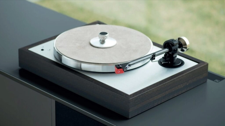Pro-Ject-the-classic-evo-eukaliptus-audiocolor-warszawa-2-1024x576.jpg