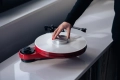 Record-Puck-S-Silver-RPM-lifestyle.webp