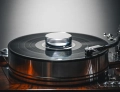 Record-Puck-RS-Chrome-Signature-Lifestyle.webp
