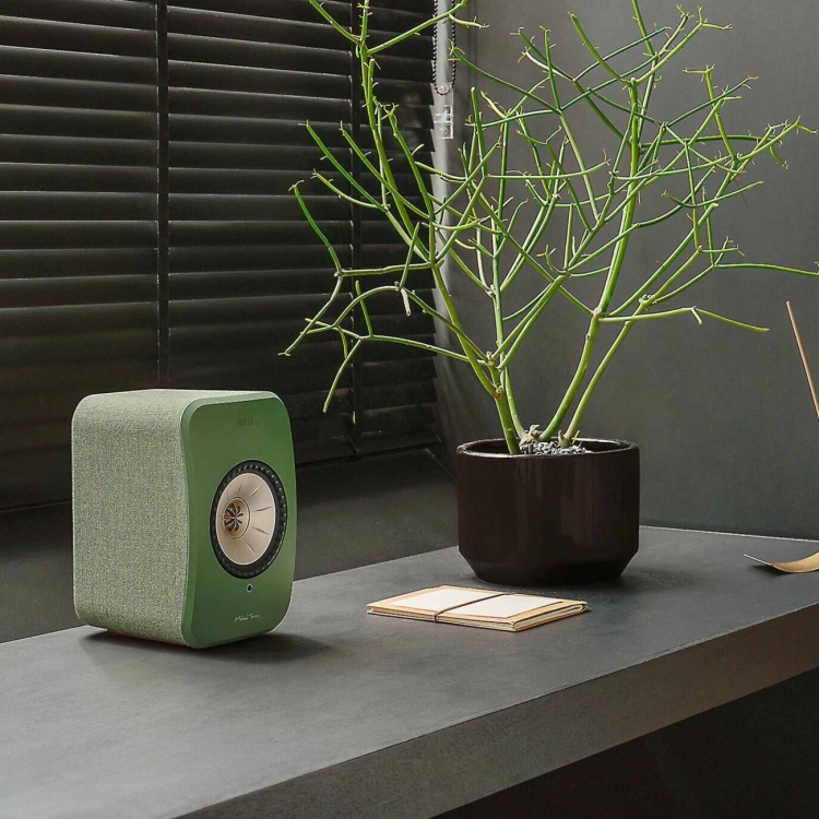kef-lsx-ii-green-ls8.jpg