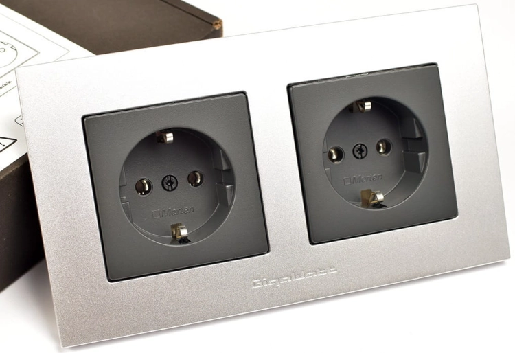 pol_pl_GigaWatt-Duplex-G-044-schuko-gniazdo-scienne-schuko-EU-1410_4.jpg