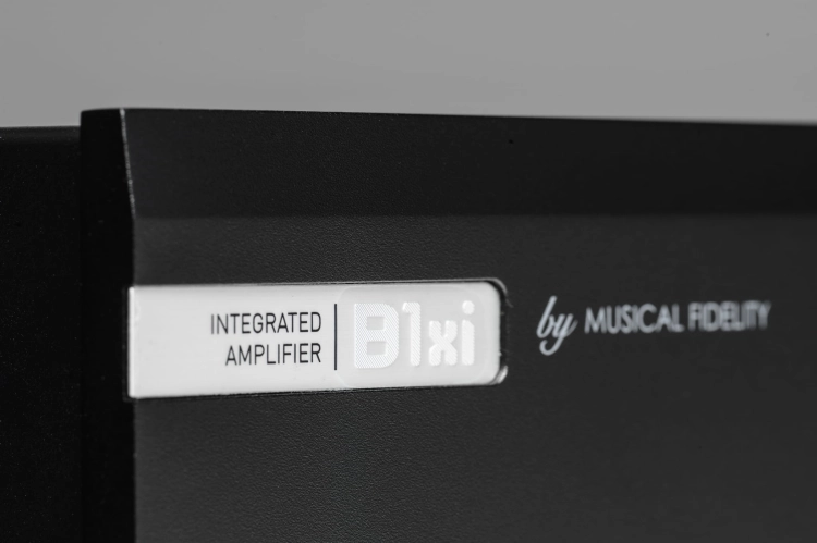 B1xi-detail--4.jpg