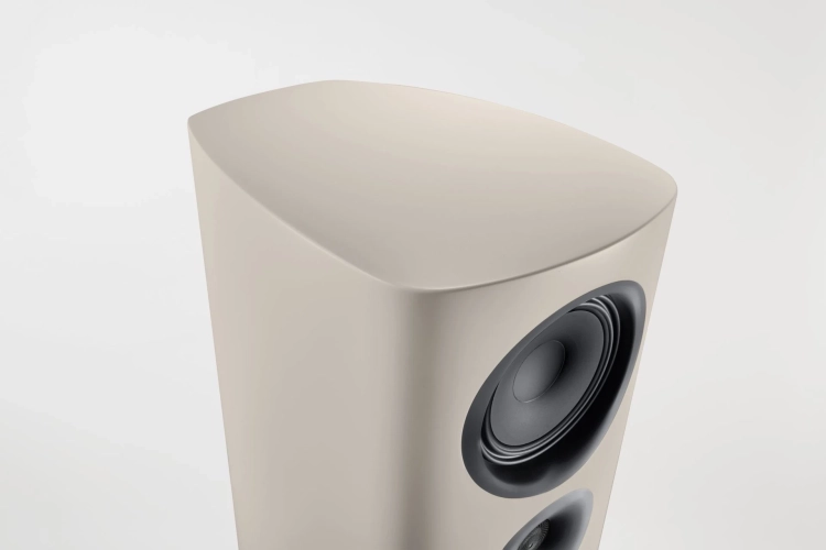 Reference_5_Pantone7528C_Detail_von_oben_HG_2025_1920x1920.webp