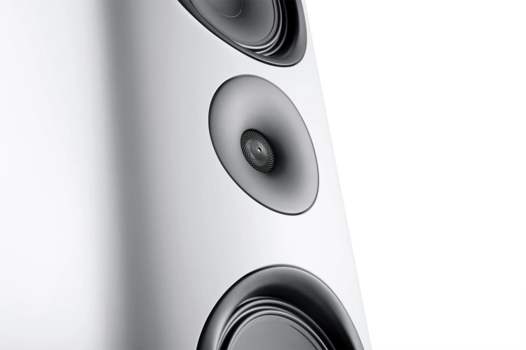 Reference_5GS_weiss_Detail_Hochtonsystem_2025_1920x1920.webp