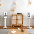 TRIANGLE-CAPELLA-Shopify-lifestyle-white.webp