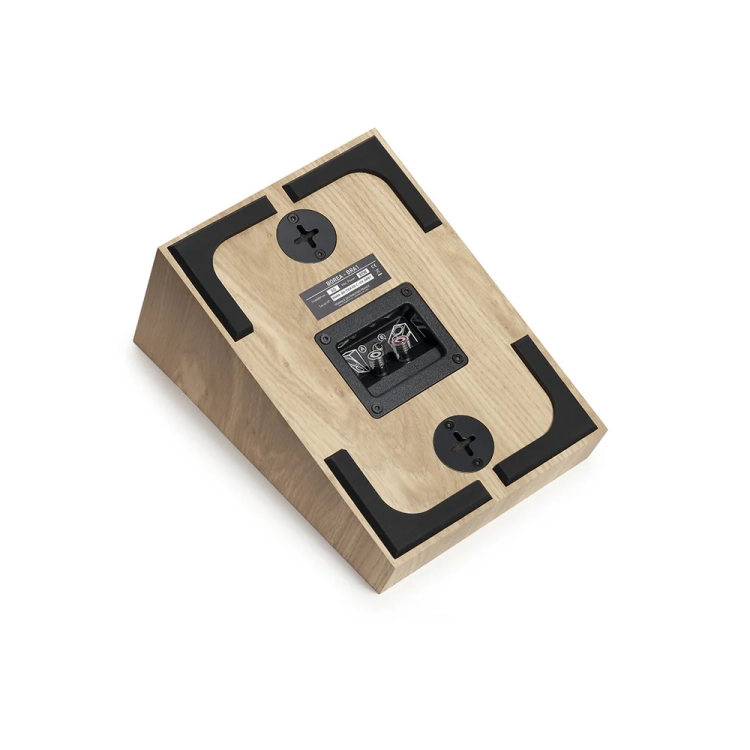 TRIANGLE_BOREA_BRA1_PACKSHOT_Light-oak_04.webp