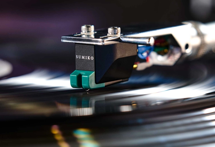 Sumiko-Olympia-Cartridge-on-Technics-1200-Turntable.jpg