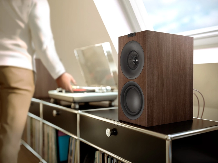 KEF-Q-Concerto-Meta-walnut- (1).jpg