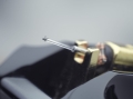 hana-umami-black-diamond-cantilever-front-pole.jpg