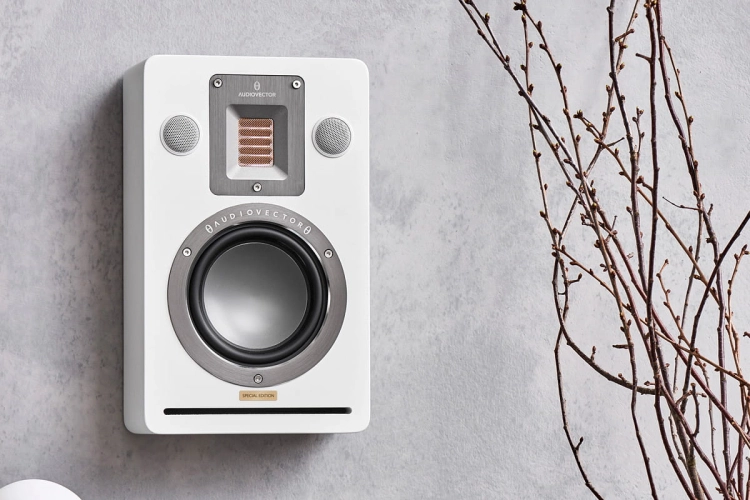 or wall se white3.jpg