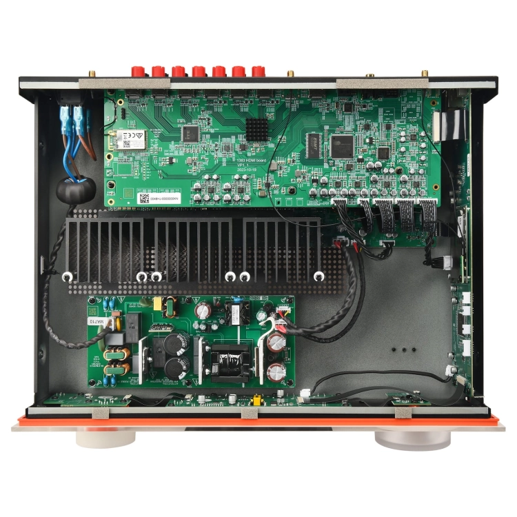 LS_JBL_MA710_RECEIVERS_Internal_WHT JJEKK.jpg