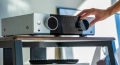Onkyo-Y50-silver-zdjecie-z-przodu-i-boku-lifestyle.jpg