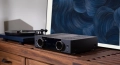 Onkyo-Y50-black-zdjecie-lifestyle-z-gramofonem.jpg
