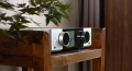 Onkyo-Y40-silver-zdjecie-z-boku-lifestyle.jpg