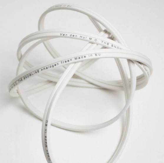 van-den-hul-the-snowline-speaker-cable.jpg