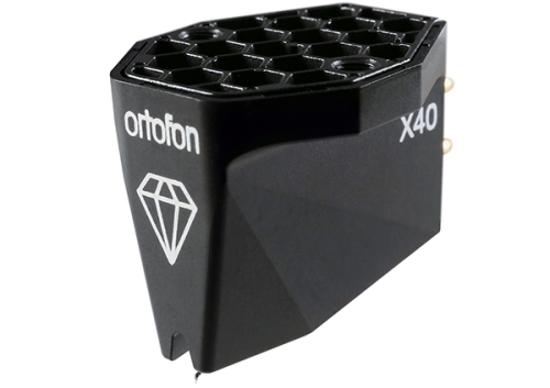 Ortofon MC X40_Flying_IMG_0058_cmyk_sml.jpg