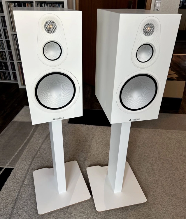 hifi-test-regallautsprecher-unter-2000-euro-monitor-audio-silver-100-8g-03.jpeg