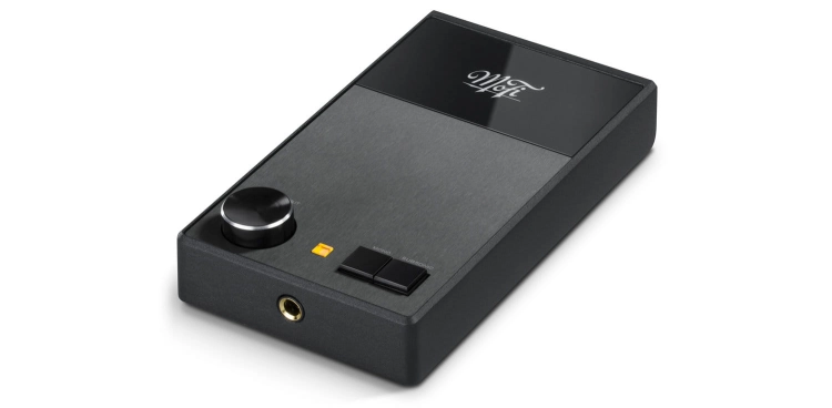 MoFi_Electronics_UltraPhono_Phonostage_Angle_High_Left.jpg