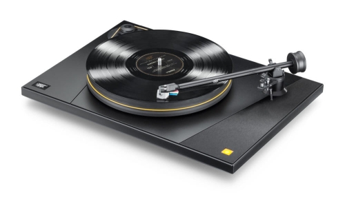 MoFi_Electronics_UltraDeck_Turntable_Angle_High_Left2.jpg