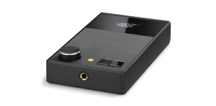 MoFi_Electronics_UltraPhono_Phonostage_Angle_Left.jpg
