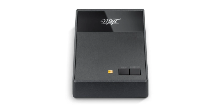 MoFi_Electronics_StudioPhono_Phonostage_Angle_High_Front.jpg