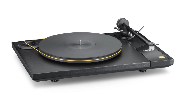 MoFi_Electronics_StudioDeck_Turntable_Angle_Right.jpg
